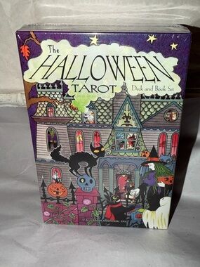 THE HALLOWEEN TAROT Deck and Book Set by Karin Lee 2012 New